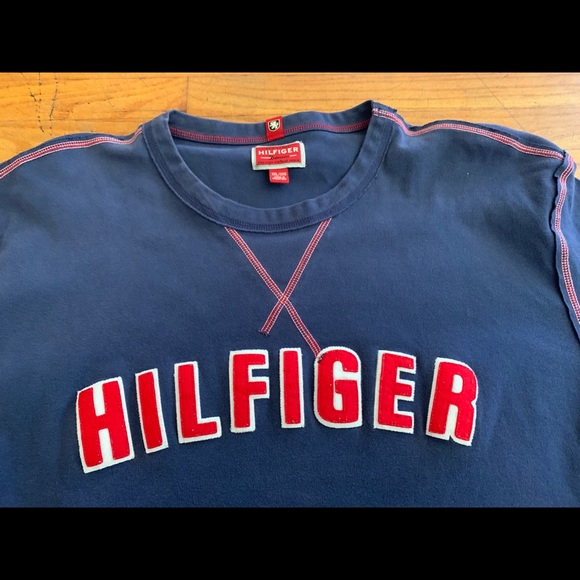Vintage hilfiger tshirt - Picture 2 of 2